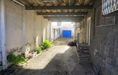 Imagem: A casa possui 5 Dormitórios, 3 Banheiros, 5 Vagas na garagem