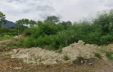 Imagem: O terreno possui 618m² de Área e está localizado em Campo