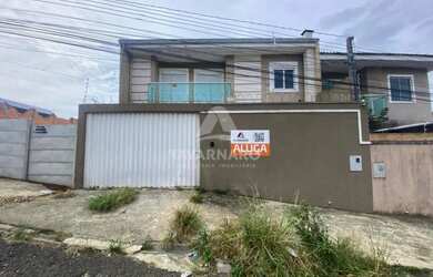 Imagem: A casa possui 3 Dormitórios, 2 Banheiros, 1 Vaga na garagem