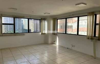 Imagem: O depósito possui 1 Vaga na garagem, 40m² de Área e está