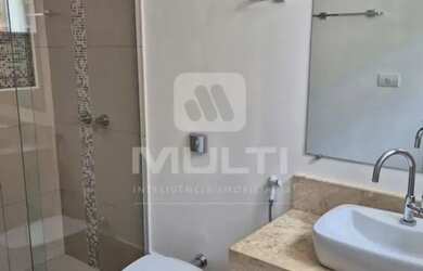 Imagem 3: Casa - BRASIL. Piscina, Churrasqueira, Varandae265m² de Área