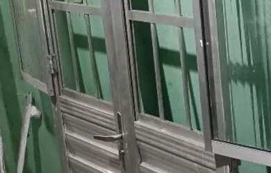 Imagem 1: Porta de alumínio veneziana