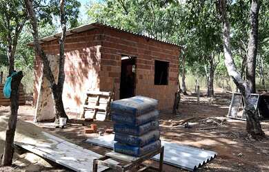 Imagem: O terreno possui 490m² de Área e está localizado em Paranoá