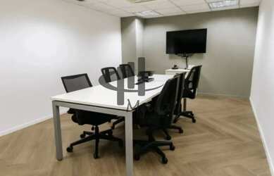 Imagem: O depósito possui 811m² de Área e está localizado em Centro