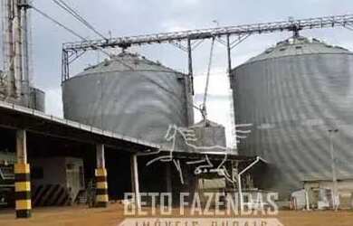 Imagem: A fazenda possui 244330000m² de Área e está localizado em