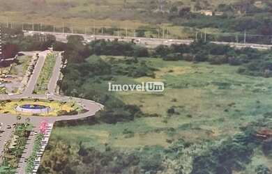 Imagem: O terreno possui 32.000m² de Área e está localizado em Camorim