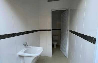 Imagem 4: VENDO CASA NO PARQUE 10 COM PISCINA PROX AO HIPER DB