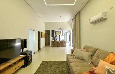 Imagem 3: Casa térrea com 03 suítes plenas, sendo master com closet, condomínio...