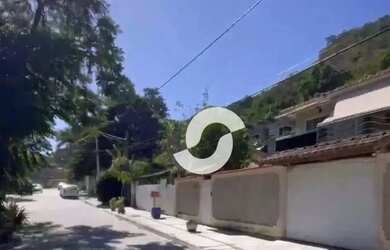 Imagem: O terreno possui 600m² de Área e está localizado em Itaipu