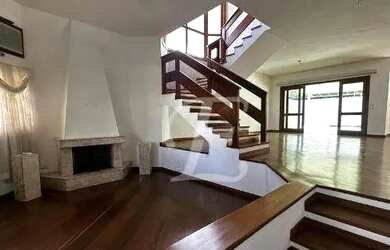 Imagem: A casa em condomínio possui 4 Dormitórios, 5 Banheiros, 4