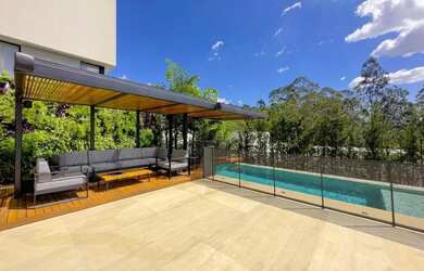 Imagem 13: Sobrado para aluguel e venda possui 600 metros quadrados com 5 quartos