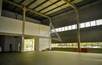 Imagem: O depósito possui 840m² de Área e está localizado em Parque