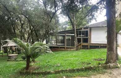 Imagem: A chácara possui 5000m² de Área e está localizado em Atuba