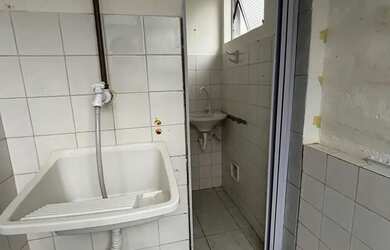 Imagem: O apartamento possui 2 Dormitórios, 2 Banheiros, 2 Vagas na