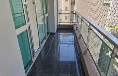 Imagem: O apartamento possui 3 Dormitórios, 5 Banheiros, 2 Vagas na