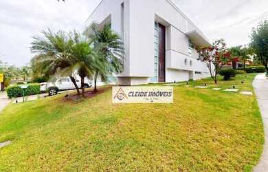 Imagem: A casa em condomínio possui 4 Dormitórios, 4 Banheiros, 4