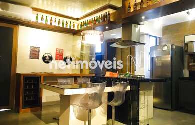 Imagem: Apartamento de 3 quartos e 3 vagas com elevador no Castelo