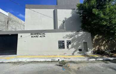 Imagem: A casa possui 3 Dormitórios, 2 Banheiros, 1 Vaga na garagem