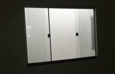 Imagem: A kitnet possui 1 Dormitório, 1 Banheiro e 1 Vaga na garagem