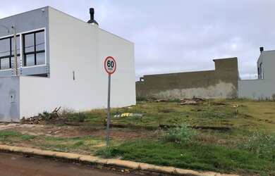 Imagem: O terreno à venda possui 161m² de Área e está localizado