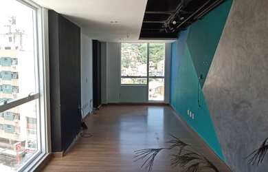 Imagem: O depósito possui 25m² de Área e está localizado em Santa