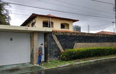 Imagem 1: Casa Duplex no Calhau 400 m², Pertinho do Golden Shopping