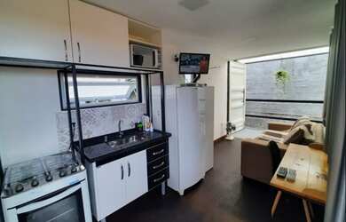 Imagem: A kitnet possui 1 Dormitório, 1 Banheiro, 1 Vaga na garagem