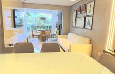 Imagem: O apartamento possui 3 Dormitórios, 1 Banheiro, 2 Vagas na