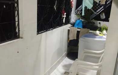 Imagem 3: Alugo casa. Varanda, 1 Banheiroe2 Dormitórios