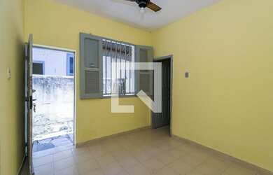 Imagem: A casa possui 1 Dormitório, 1 Banheiro, 60m² de Área e está