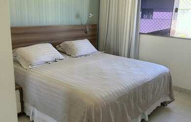 Imagem: A casa possui 3 Dormitórios, 3 Banheiros, 2 Vagas na garagem