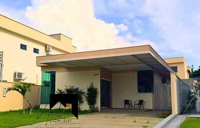 Imagem: A casa possui 3 Dormitórios, 4 Banheiros, 2 Vagas na garagem