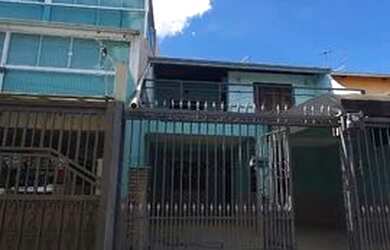 Imagem: A casa em condomínio possui 4 Dormitórios, 5 Banheiros, 3