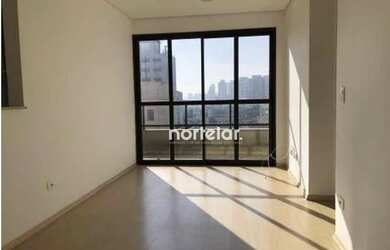 Imagem: O apartamento possui 1 Dormitório, 1 Banheiro, 1 Vaga na garagem