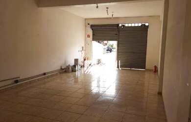 Imagem: O depósito possui 1 Vaga na garagem, 60m² de Área e está