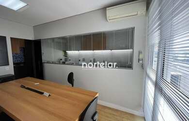 Imagem: O depósito possui 1 Vaga na garagem e 40m² de Área e está