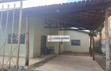 Imagem: A casa possui 2 Dormitórios, 2 Banheiros, 3 Vagas na garagem