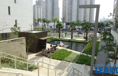 Imagem: O depósito possui 1 Vaga na garagem e 40m² de Área e está