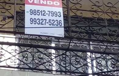 Imagem: A casa possui 3 Dormitórios, 2 Banheiros e está localizado