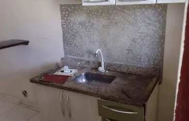 Imagem: A kitnet possui 1 Dormitório, 1 Banheiro, 1 Vaga na garagem