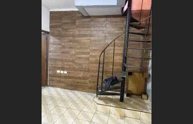 Imagem: A casa possui 2 Dormitórios, 3 Banheiros, 1 Vaga na garagem