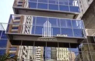 Imagem: O depósito possui 1 Vaga na garagem e 37m² de Área e está