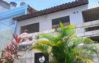 Imagem: A casa possui 3 Dormitórios, 1 Banheiro e está localizado
