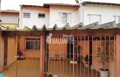 Imagem: A casa possui 3 Dormitórios, 3 Banheiros, 2 Vagas na garagem