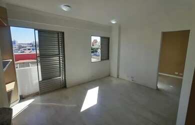 Imagem: O apartamento possui 1 Dormitório, 1 Banheiro, 1 Vaga na garagem