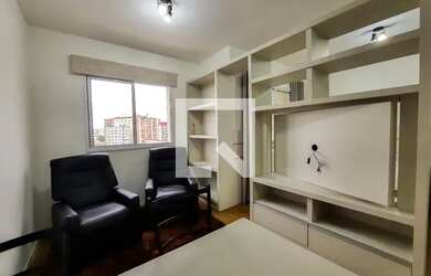 Imagem: O apartamento possui 1 Dormitório, 1 Banheiro, 1 Vaga na garagem