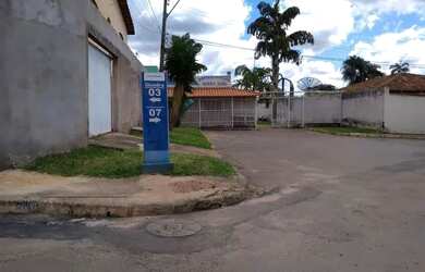 Imagem: O apartamento possui 2 Dormitórios, 1 Banheiro e está localizado