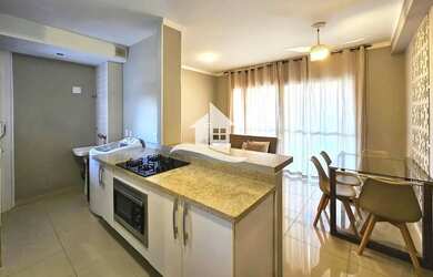 Imagem: O apartamento possui 1 Dormitório, 1 Banheiro, 1 Vaga na garagem