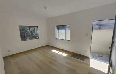 Imagem: A casa possui 2 Dormitórios, 1 Banheiro, 140m² de Área e