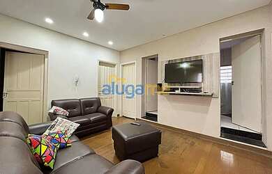 Imagem: A casa possui 5 Dormitórios, 4 Banheiros, 3 Vagas na garagem